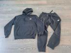 Nike Joggings pak // Trainingspak // XS-S // Mooie staat, Kleding | Heren, Sportkleding, Ophalen of Verzenden, Zo goed als nieuw