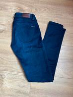 Tommy jeans Sophie skinny 27-32, Kleding | Dames, Spijkerbroeken en Jeans, Tommy Hilfiger, Ophalen of Verzenden, W27 (confectie 34) of kleiner