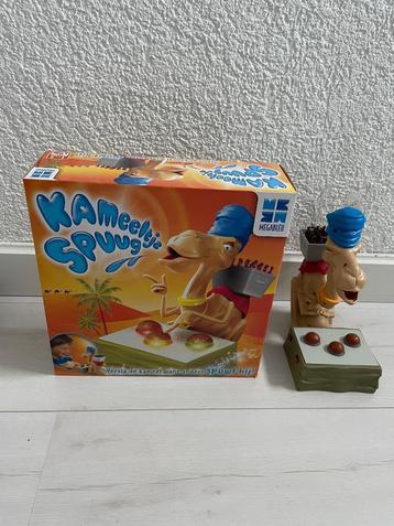 Spel: Kameeltje spuug beschikbaar voor biedingen