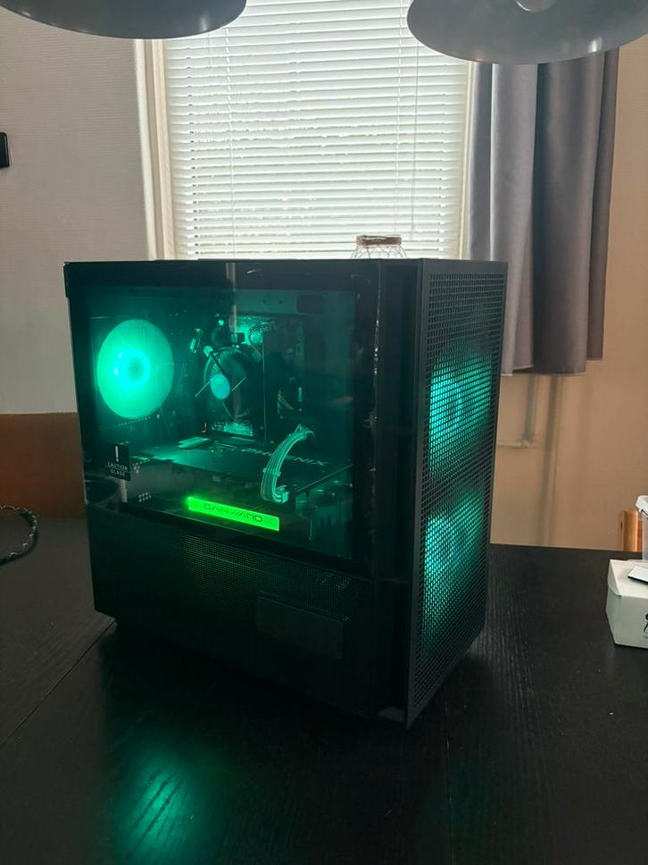 Krachtige budget game pc, Computers en Software, Desktop Pc's, Zo goed als nieuw, 4 Ghz of meer, SSD, 16 GB, Met videokaart, Gaming