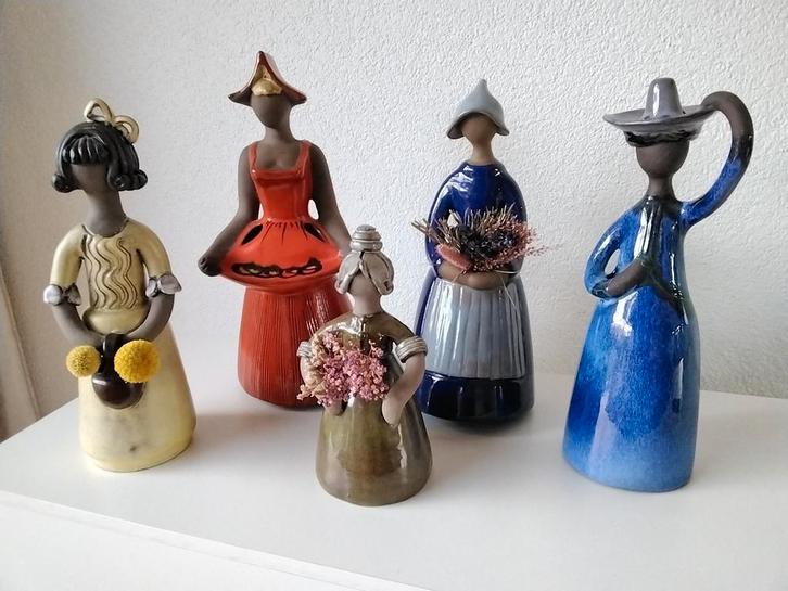 Diverse bloemenmeisjes: Elbogen, Skogh,  Bourelius, 27/30 cm, Antiek en Kunst, Antiek | Keramiek en Aardewerk, Ophalen of Verzenden