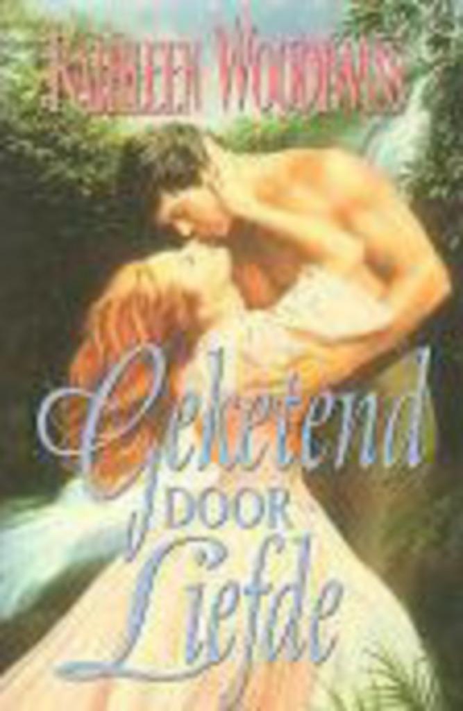 Kathleen Woodiwiss- Geketend door Liefde- HC, Boeken, Historische romans, Gelezen, Verzenden