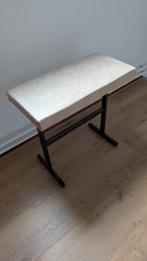 Te Koop Keyboard / Piano Bank 60 x 30 cm hoog 60 cm Beige, Muziek en Instrumenten, Keyboards, Ophalen, Gebruikt, 61 toetsen, Overige merken