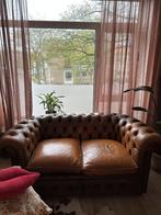 Twee originele Chesterfield banken in cognackleur, Huis en Inrichting, Ophalen, Gebruikt, 150 tot 200 cm, Tweepersoons