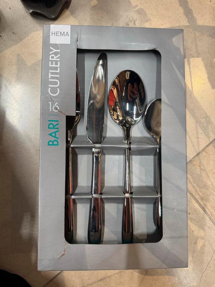 Hema Bari 16-delige bestekset - Nieuw in verpakking, Huis en Inrichting, Keuken | Bestek, Nieuw, Bestekset, Rvs of Chroom, Vaatwasserbestendig