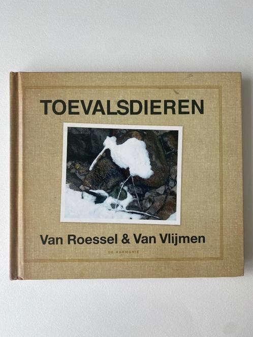 Toevalsdieren, Van Roessel & Van Vlijmen, ISBN 9789463360081, Boeken, Prentenboeken en Plaatjesalbums, Zo goed als nieuw, Prentenboek