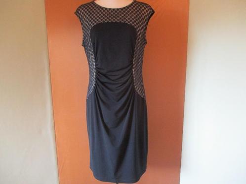 Apanage noire jurk maat 42, Kleding | Dames, Jurken, Zo goed als nieuw, Maat 42/44 (L), Blauw, Onder de knie, Verzenden