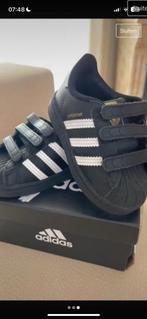 Adidas superstar 21, Overige typen, Ophalen of Verzenden, Jongetje of Meisje, Zo goed als nieuw