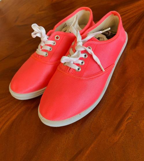 Leuke lage sneakers NIEUW! | Maat 39, Kleding | Dames, Schoenen, Nieuw, Sneakers of Gympen, Roze, Ophalen of Verzenden