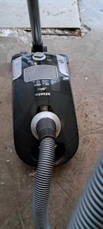 Miele stofzuiger zou goed als nieuw (2000W), Witgoed en Apparatuur, Stofzuigers, Ophalen of Verzenden, Zo goed als nieuw, Stofzuiger