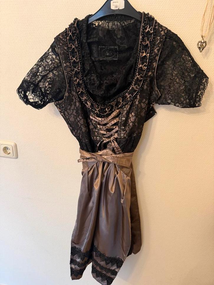 Luxe Dirndl zwart/Taupe met Blouse maat 42, Kleding | Dames, Carnavalskleding en Feestkleding, Zo goed als nieuw, Kleding, Carnaval
