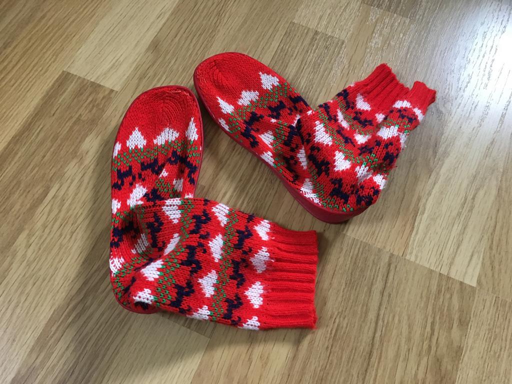 Retro kinder sloffen met zool mt 32/33, Gebruikt, Jongen of Meisje, Overige typen, Ophalen of Verzenden