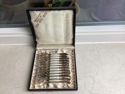 Orfèvrerie d’Art Miele & Co: 12 silverplate taartvorkjes, Antiek en Kunst, Antiek | Goud en Zilver, Zilver, Ophalen of Verzenden