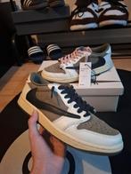 Jordan 1 Travis Scott Medium Olive, Kleding | Heren, Schoenen, Overige kleuren, Nike, Ophalen of Verzenden, Sneakers of Gympen