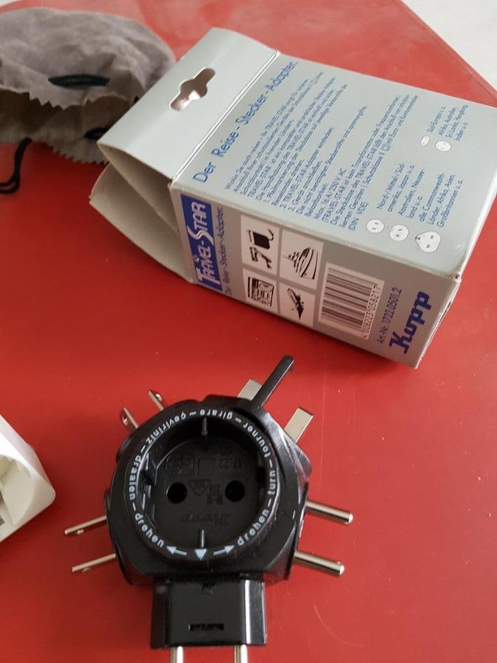 Reis stekker, Hobby en Vrije tijd, Elektronica-componenten, Zo goed als nieuw, Ophalen of Verzenden