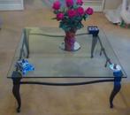 Salontafel (vierkant) met glasplaat en gietijzeren onderstel, Huis en Inrichting, Ophalen, Gebruikt, Glas, Vierkant