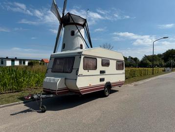 Kip caravan KL450T beschikbaar voor biedingen