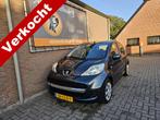 Peugeot 107 1.0-12V XS (bj 2010, automaat), Stof, Gebruikt, 4 stoelen, 68 pk