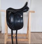 Bates innova mono 17-17.5 inch, Dieren en Toebehoren, Paarden en Pony's | Zadels, Ophalen, Zo goed als nieuw, Dressuur