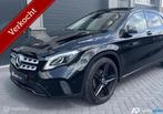 Mercedes-Benz GLA-klasse 200 Urban 156PK/PANO/APPLE, Auto's, Gebruikt, Zwart, Leder en Stof, Zwart