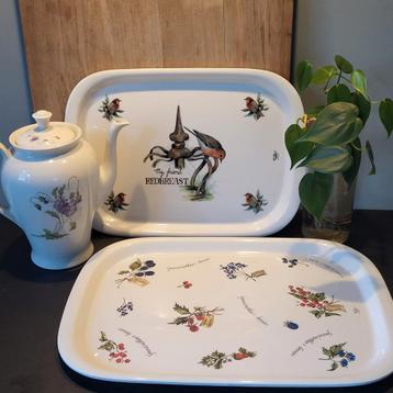 2 Melamine Dienbladen JET - Roodborstje & Bessen beschikbaar voor biedingen