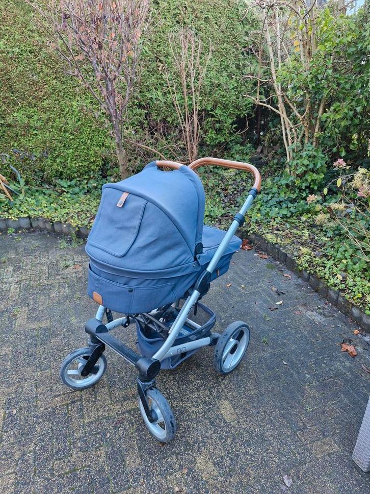 Blauwe Mutsy combiwagen, Kinderen en Baby's, Kinderwagens en Combinaties, Zo goed als nieuw, Combiwagen, Mutsy, Verstelbare duwstang