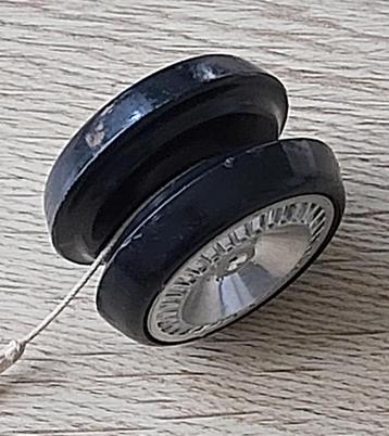 Vintage JOJO Vorm Autowielen. beschikbaar voor biedingen