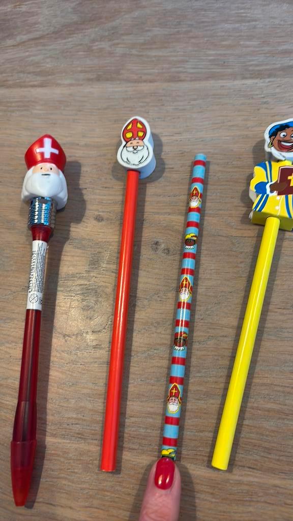 Set van 4 sint en piet potloden en pen Sinterklaas, Diversen, Sinterklaas, Nieuw, Ophalen of Verzenden