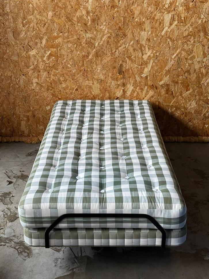 Hastens - groen wit geruit - eenpersoons bed, Huis en Inrichting, Slaapkamer | Bedden, Zo goed als nieuw, Eenpersoons, 90 cm, 200 cm