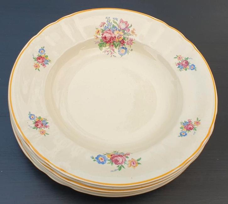 6 diepe borden Societe Ceramique met roosjes en bloemen Gaaf, Antiek en Kunst, Antiek | Servies los, Ophalen of Verzenden