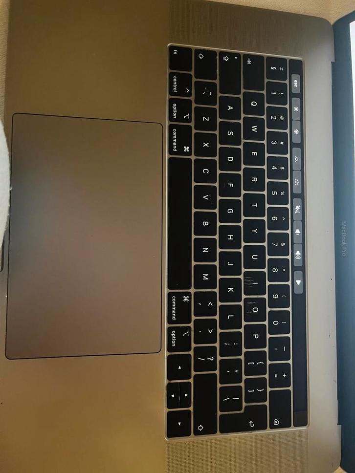 MacBook Pro 15 inch touchbar 2018, Computers en Software, Apple Macbooks, Gebruikt, MacBook Pro, 15 inch, Onbekend, 16 GB, Qwerty