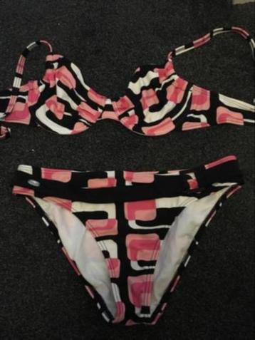 Kangaroos bikini  maat 38 D   beschikbaar voor biedingen