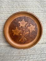Vintage Wandbord houtsnijwerk edelweiss bloemen Lech, Ophalen of Verzenden