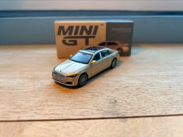 MiniGT Mercedes-Maybach S680 Champagne Metallic beschikbaar voor biedingen
