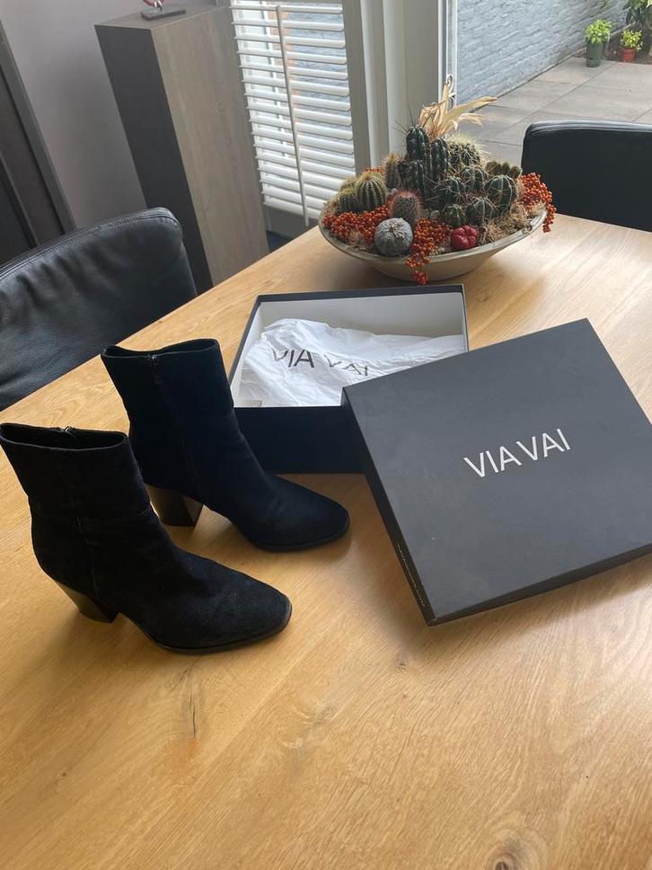 Via Vai Suède Enkellaarsjes - Zo Goed Als Nieuw!, Kleding | Dames, Schoenen, Zo goed als nieuw, Lage of Enkellaarzen, Blauw, Ophalen of Verzenden