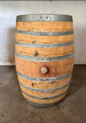 Te huur: Wijn- en Whiskyvaten – Statafel of Decoratief beschikbaar voor biedingen