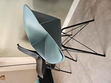 3 groene eetkamerstoelen/ kuipstoelen Kick Collection 