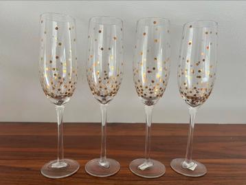 4 champagne glazen Riverdale Nieuw beschikbaar voor biedingen