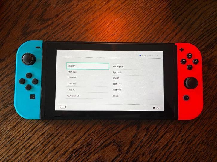 Nintendo Switch, Spelcomputers en Games, Spelcomputers | Nintendo Switch, Zo goed als nieuw, Switch Original, Met 2 controllers