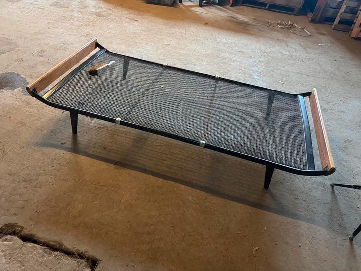 mooi vintage bed 200x90cm, Huis en Inrichting, Slaapkamer | Bedden, Gebruikt, Eenpersoons, 90 cm, 200 cm, Metaal, Ophalen