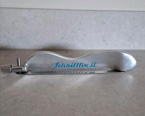 Schnittfix II keukenmes in originele verpakking, Antiek en Kunst, Antiek | Bestek, Ophalen of Verzenden