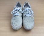 Maruti leer vacht beige zilver veterschoenen mt 38 ZGAN, Schoenen met lage hakken, Beige, Ophalen of Verzenden, Zo goed als nieuw