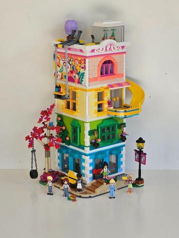 Lego Friends 41748 Heartlake City Buurtcentrum beschikbaar voor biedingen