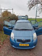 Toyota Yaris 1.3 16V Vvt-i 5DR 2006 Grijs, Auto's, Toyota, Voorwielaandrijving, Stof, Zwart, Blauw