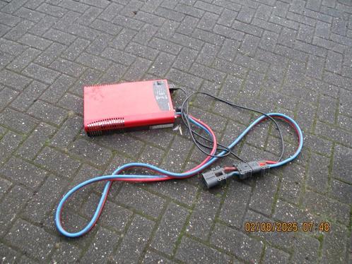 micro power  SMC-HF3200 24VOLT  ACCULADER, Zakelijke goederen, Machines en Bouw | Heftrucks en Intern transport, Overige typen