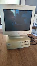 Apple 17inch scherm 1998 en Workgroup Server

7350/180, Ophalen