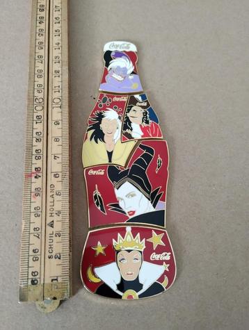 COCA COLA bottle puzzle 5 pins Disney Villain Ursula, Captai beschikbaar voor biedingen