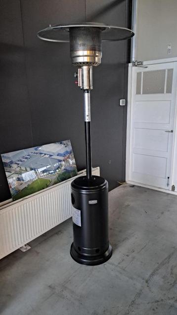 Terrasverwarmer eurom gas met gloednieuwe behuizing! beschikbaar voor biedingen