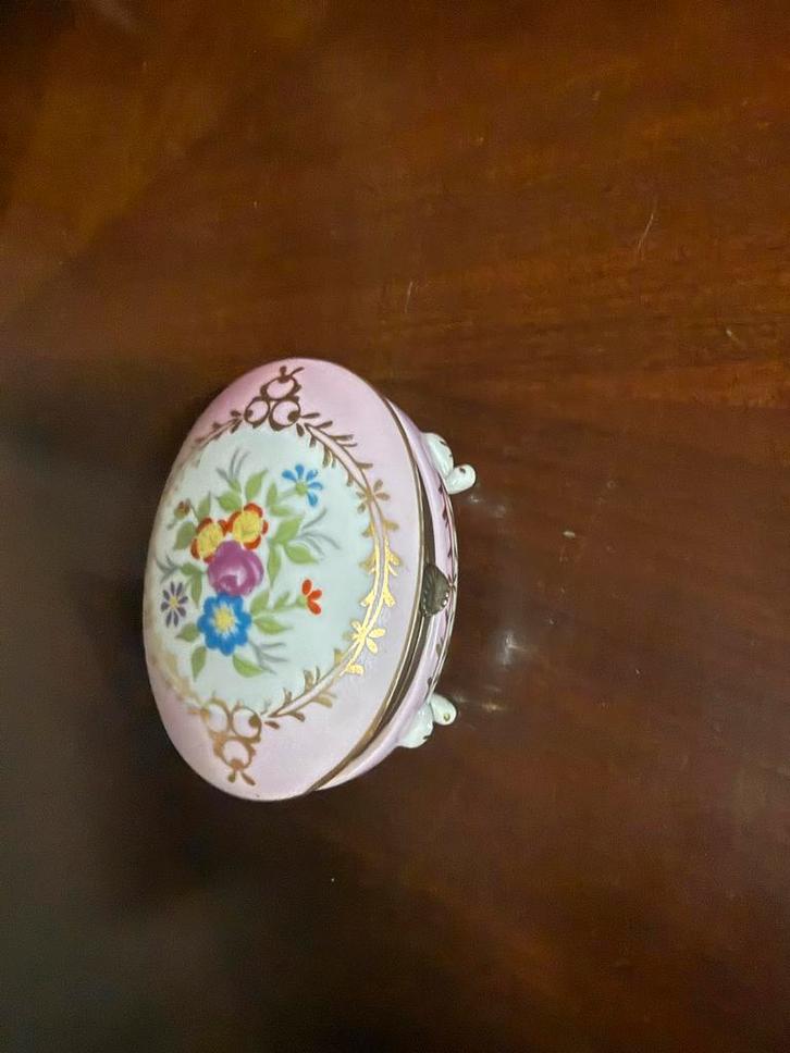 Handgeschilderd Porseleinen Opbergdoosje, Antiek en Kunst, Antiek | Keramiek en Aardewerk, Ophalen