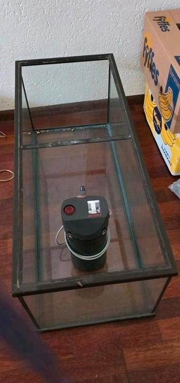 Aquarium 1 meter breed met pomp Eheim beschikbaar voor biedingen